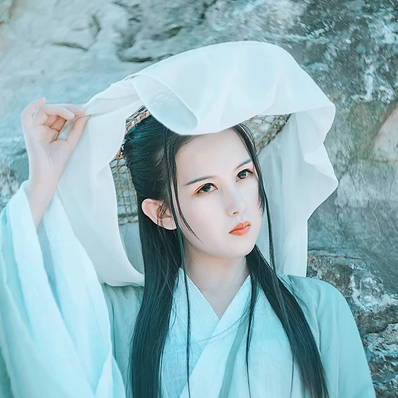 清風(fēng)徐來帶斗笠折扇女生頭像，唯美古風(fēng)頭像