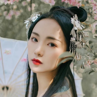 花香滿溢女生頭像，唯美古風真人頭像