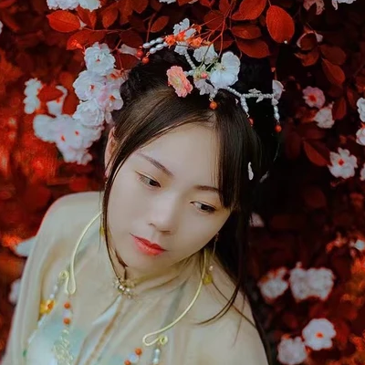 花開(kāi)芬芳女生頭像，唯美古風(fēng)真人頭像