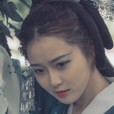 青衣帶斗笠女生頭像，唯美古風(fēng)真人頭像