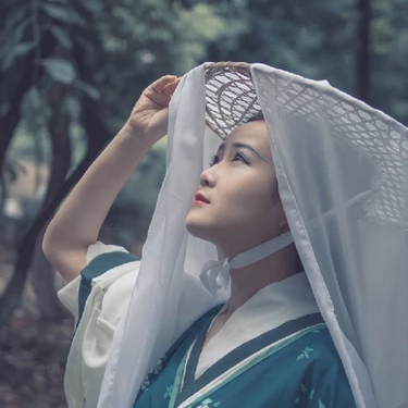 青衣帶斗笠女生頭像，唯美古風(fēng)真人頭像