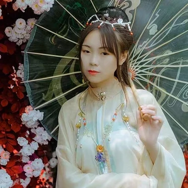 花開(kāi)芬芳女生頭像，唯美古風(fēng)真人頭像