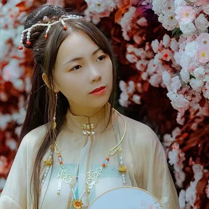 花開(kāi)芬芳女生頭像，唯美古風(fēng)真人頭像