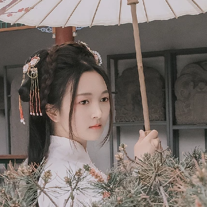 甜美可愛帶傘團扇女生頭像，唯美古風真人頭像