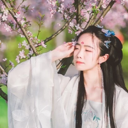 海棠花開女生頭像，唯美古風(fēng)真人頭像