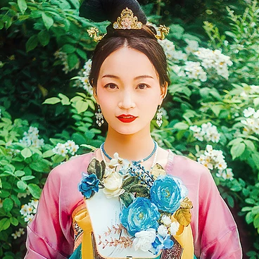 多彩花團扇女生頭像，唯美古風真人頭像