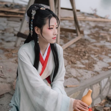 文藝春風(fēng)女生頭像，唯美古風(fēng)真人頭像