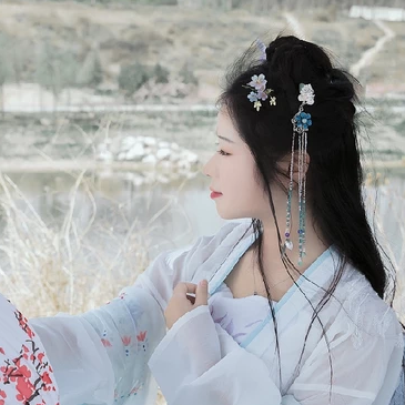 明媚江湖女生頭像，唯美古風真人頭像