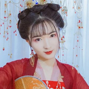 紅紗裙帶團扇女生頭像，唯美古風真人頭像