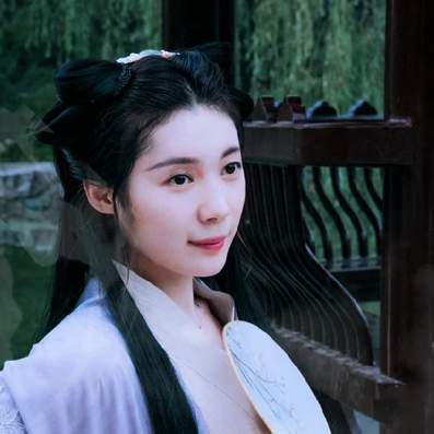 素雅復(fù)古帶傘女生頭像，唯美古風(fēng)真人頭像
