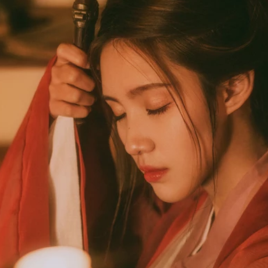 紅衣傷感喝酒女生頭像，唯美古風真人頭像