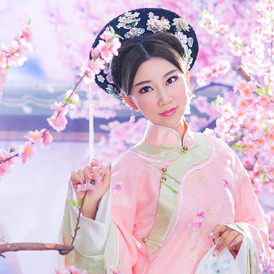 清新桃林妃子帶團(tuán)扇女生頭像，唯美古風(fēng)真人頭
