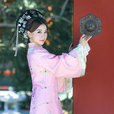 清新桃林妃子帶團(tuán)扇女生頭像，唯美古風(fēng)真人頭