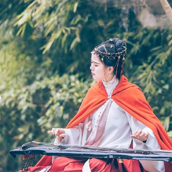 木蘭花開帶琴女生頭像，唯美古風真人頭像