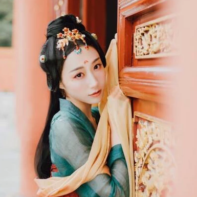 紅妝典雅帶傘團(tuán)扇女生頭像，唯美古風(fēng)真人頭像