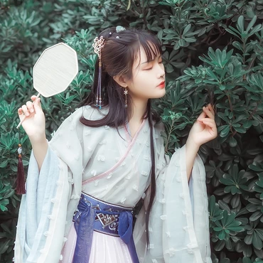 漢服情侶帶團(tuán)扇頭像，唯美古風(fēng)真人頭像