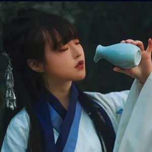 文藝帶樂器女生頭像，唯美古風(fēng)真人頭像