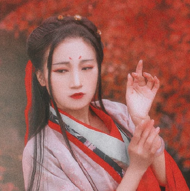 楓葉紅女生頭像，唯美古風(fēng)真人頭像