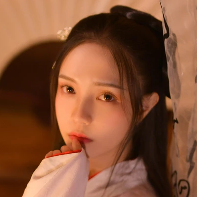 淡雅美人頭像，唯美古風真人頭像