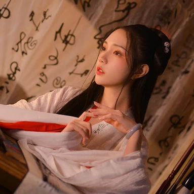 淡雅美人頭像，唯美古風真人頭像