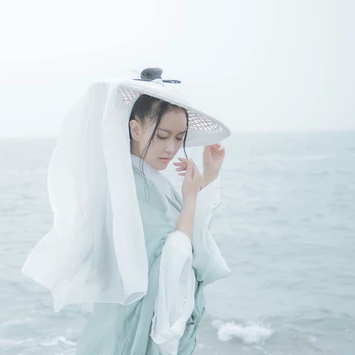 素衣俠客女生頭像，唯美古風(fēng)真人頭像