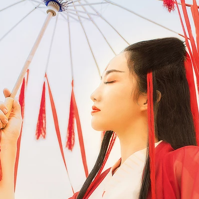 紅衣女子霸氣喝酒頭像，唯美古風(fēng)真人頭像