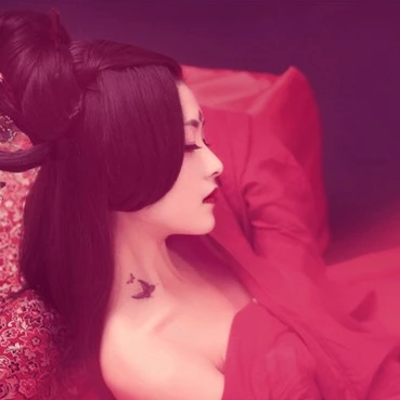 性感妖嬈紅衣女生頭像，唯美古風真人頭像