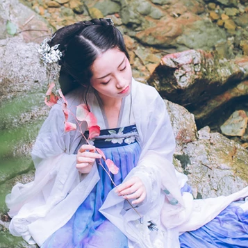 清秀女生頭像，唯美古風(fēng)真人頭像