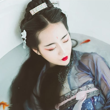 金魚妖艷的女子頭像，唯美古風(fēng)真人頭像