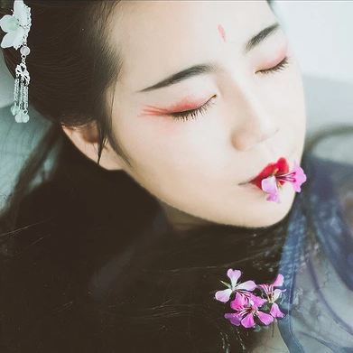 金魚妖艷的女子頭像，唯美古風(fēng)真人頭像