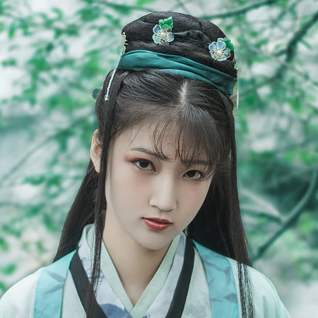 青玉流帶劍少女頭像，唯美古風(fēng)真人頭像