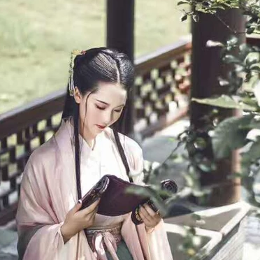 漢服女生頭像，古風(fēng)真人女子頭像