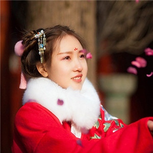 冬日暖陽伊人紅襖古風頭像，甜美可愛真人女生