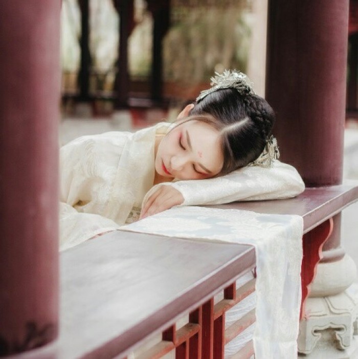 粉妝玉琢的女子古風(fēng)頭像，中國風(fēng)女生頭像