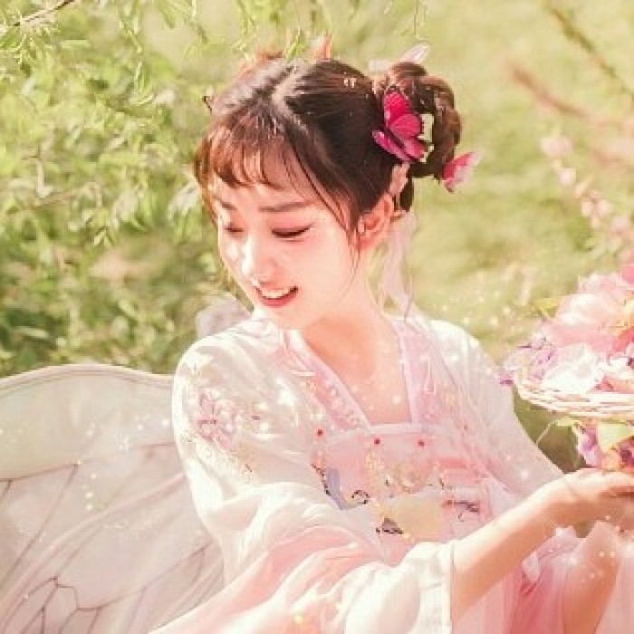 柳眉杏眼女生頭像，古風(fēng)女子qq頭像