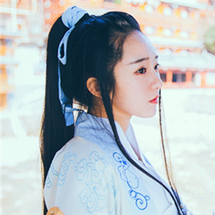英氣瀟灑女子古風(fēng)頭像，古典真人頭像