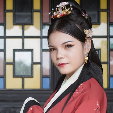 傾城紅衣女子頭像，唯美古風(fēng)真人頭像