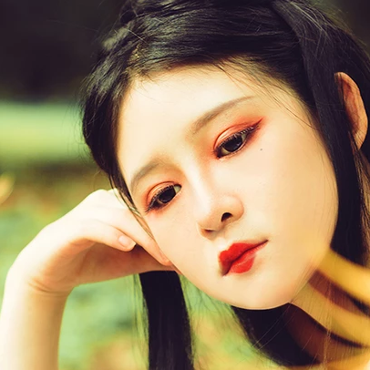 嬌艷彼岸花女生頭像，唯美古風(fēng)真人頭像